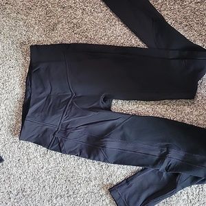 Black lululemon leggings